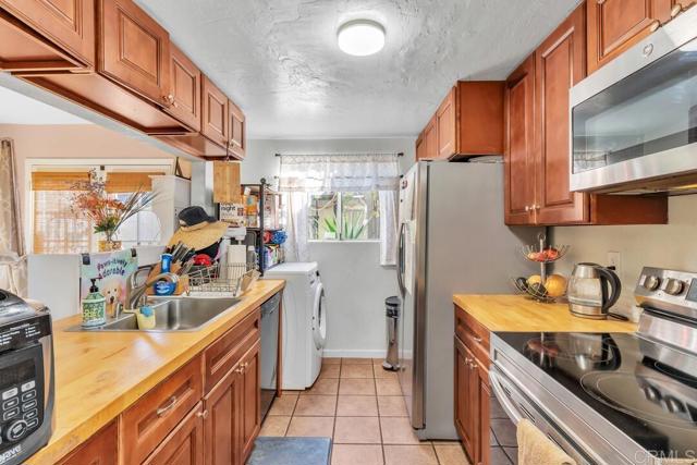 Detail Gallery Image 13 of 40 For 9555 Cottonwood Ave #E,  Santee,  CA 92071 - 2 Beds | 1/1 Baths