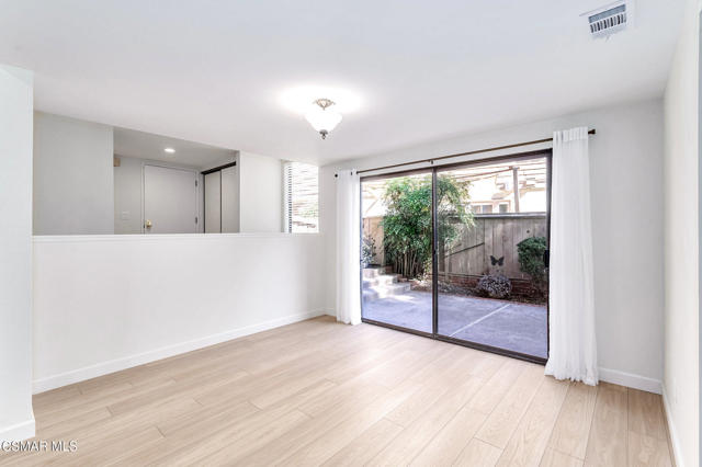 3011 Marigold Place, Thousand Oaks CA: https://media.crmls.org/mediaz/07800ea8-dcde-49c2-8482-1ef3c04f1fda.jpg