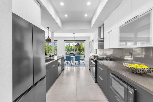 469 E Mariposa Drive, Palm Springs CA: https://media.crmls.org/mediaz/07802381-d3d0-465f-8a93-bcc8f58fbd7d.jpg