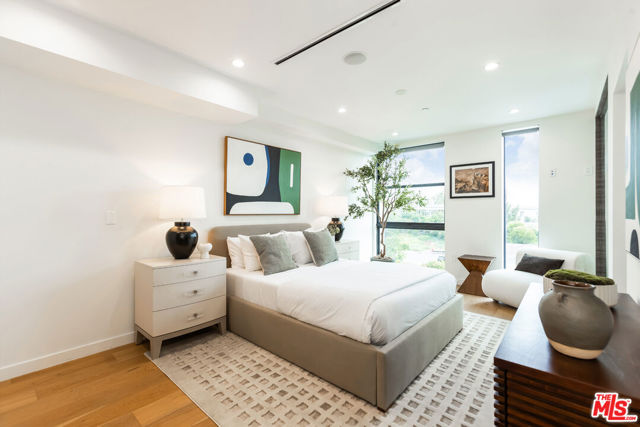 11337 Pearl Street, Los Angeles CA: https://media.crmls.org/mediaz/07802767-1a8d-42ab-9d4a-1bb8e941e719.jpg