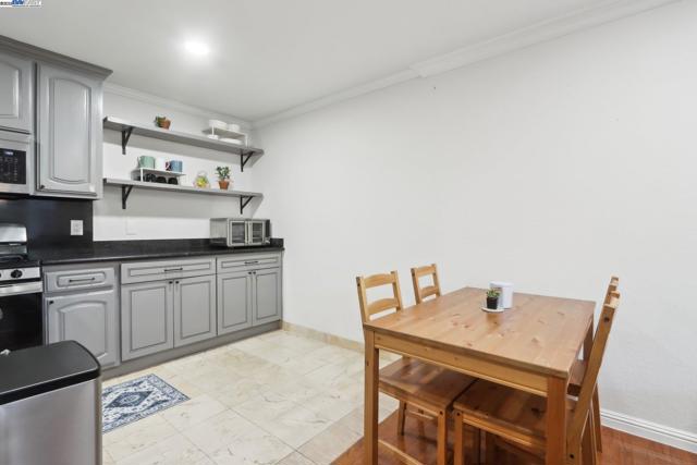 Image 4 of 25 For 38455 Bronson St  128