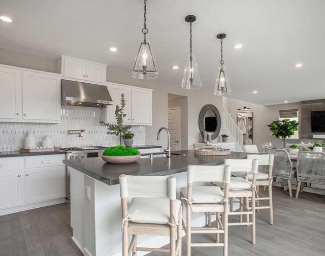 7120 Rece Lane, Gilroy CA: https://media.crmls.org/mediaz/07811387-2d63-414e-b5e6-c33e34f21967.jpg