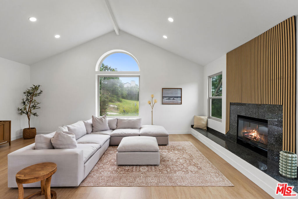 MLS #26841453 image #1