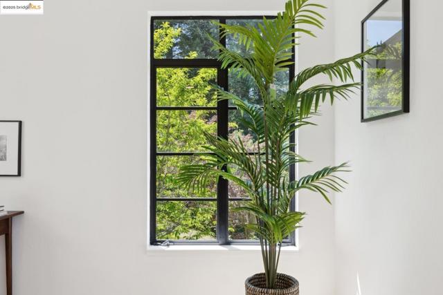 1127 Hillview RD, Berkeley CA: https://media.crmls.org/mediaz/0781c6a7-2167-4ebd-9d2d-a29a9dbea52f.jpg