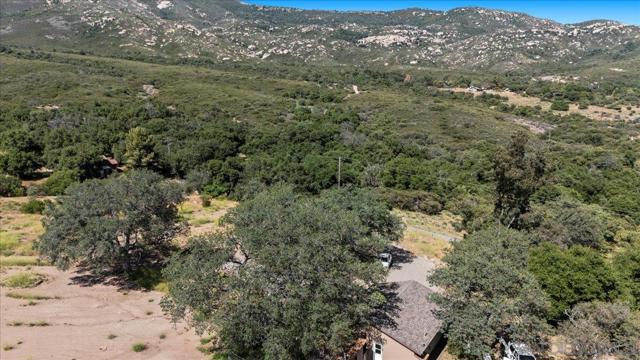 12220 Rebel Wind Rd, Descanso CA: https://media.crmls.org/mediaz/07821477-6632-4a53-8c57-7e6f3972e909.jpg