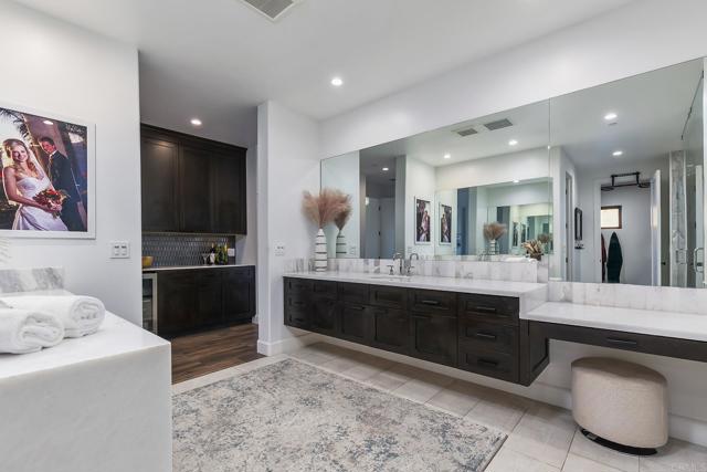 328 AMY WAY, Alpine CA: https://media.crmls.org/mediaz/07821873-2c51-481d-a89b-358459fba713.jpg