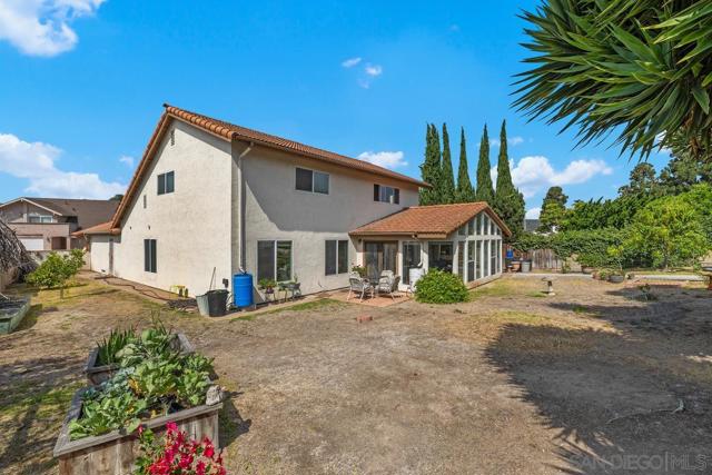 1387 Don Carlos Ct, Chula Vista CA: https://media.crmls.org/mediaz/07832b10-72b9-4052-8dc3-1b3f1ddd856f.jpg