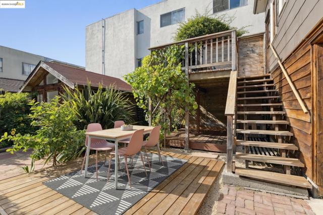 1532 Walnut St, Berkeley CA: https://media.crmls.org/mediaz/07840c9e-8d00-48db-a4a1-ee6415245be4.jpg