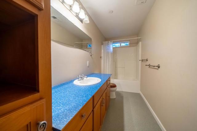 1301 Bear Creek, Boulder Creek CA: https://media.crmls.org/mediaz/07848089-200a-4227-9a50-539e3afc908b.jpg