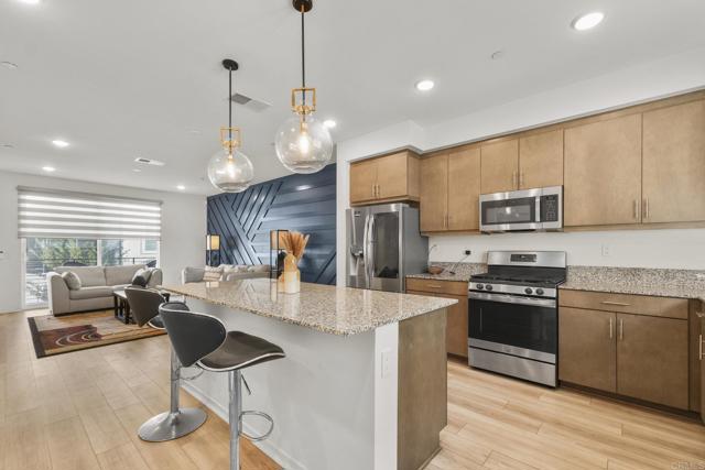 Detail Gallery Image 12 of 57 For 5261 Beachfront Cove St #174,  San Diego,  CA 92154 - 4 Beds | 3/1 Baths