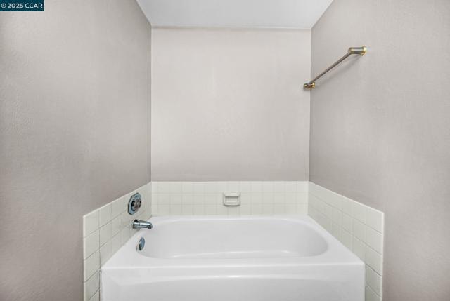58 Ramsgate Lane, Pleasant Hill CA: https://media.crmls.org/mediaz/0786f339-7724-461d-9081-96f931645f37.jpg