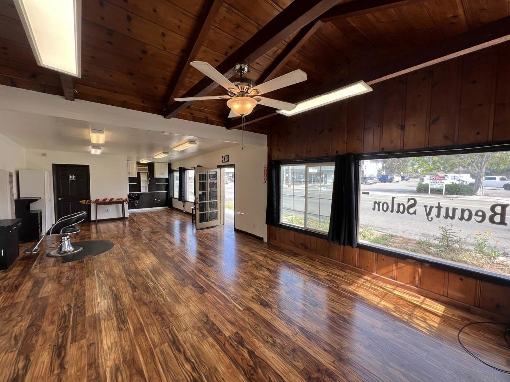 MLS #250045036SD image #10