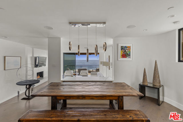 18860 Pacific Coast Highway, Malibu CA: https://media.crmls.org/mediaz/0787fab4-032c-47c0-baa3-2eef92c19b05.jpg