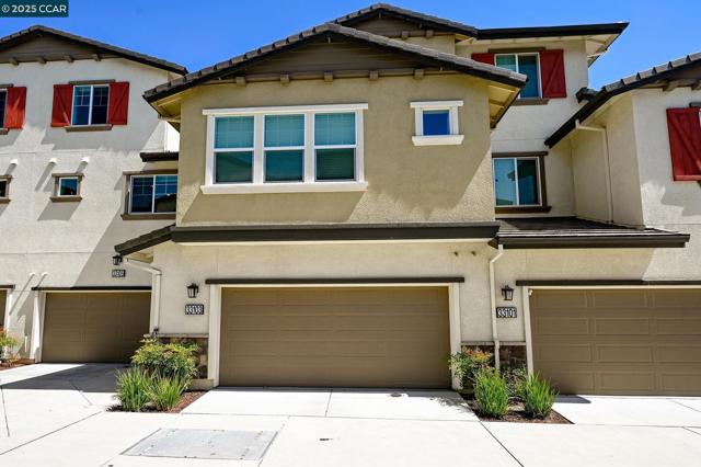 33105 Via Vicenza, San Ramon CA: https://media.crmls.org/mediaz/07880df4-9aca-48bd-a9c4-f0800ae8af3f.jpg