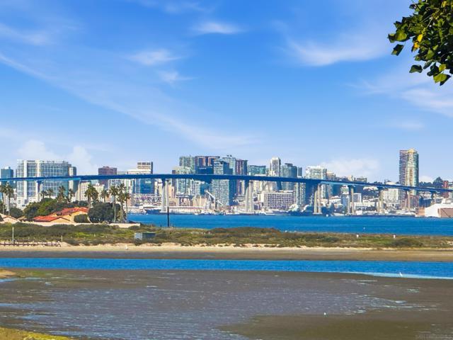 22 Montego Ct, Coronado CA: https://media.crmls.org/mediaz/078935a9-e5d4-40fe-adb3-ea38438745ee.jpg