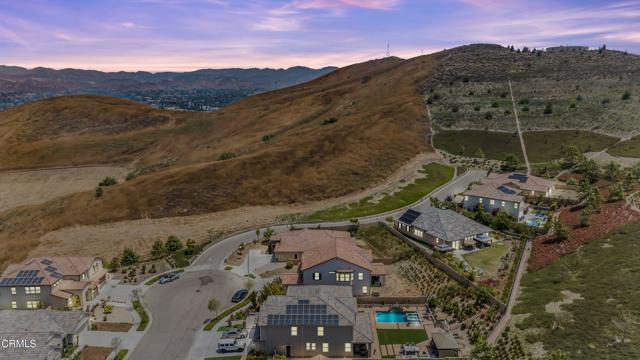 566 Purple Sage Lane, Simi Valley CA: https://media.crmls.org/mediaz/078a1c55-3b55-40d9-8e32-5d6e0164f5e4.jpg
