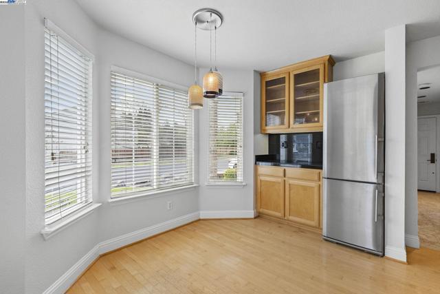 143 Shelterwood Ln, Danville CA: https://media.crmls.org/mediaz/078aa5e2-f654-40fa-a651-77650b075276.jpg