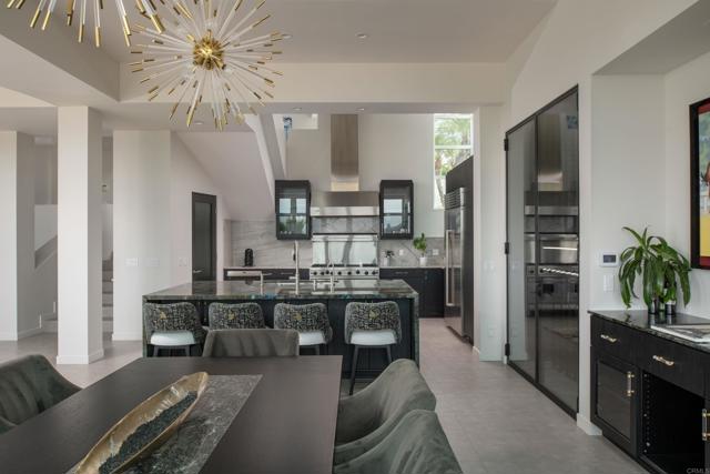 Detail Gallery Image 10 of 25 For 121 via De La Valle, Del Mar,  CA 92014 - 4 Beds | 4/1 Baths