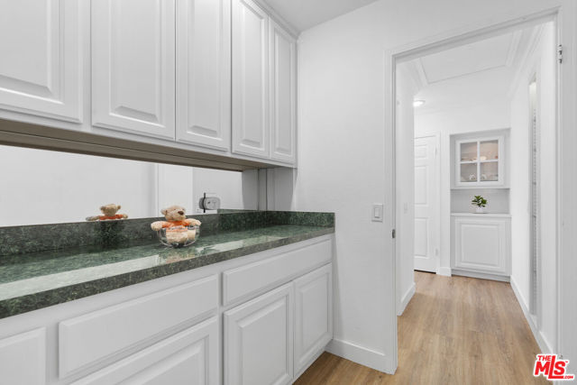 532 Riviera Court, Fullerton CA: https://media.crmls.org/mediaz/078bafca-d528-40bb-a13b-4d76df2dfab2.jpg