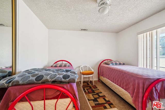 16185 Viho Road, Apple Valley CA: https://media.crmls.org/mediaz/078bdefd-bd47-4462-aa82-b9532c9a1275.jpg