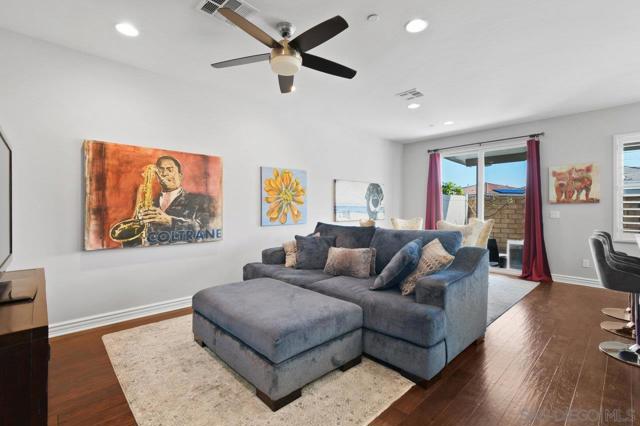8624 Sage Shadow Drive, Lakeside CA: https://media.crmls.org/mediaz/078cb7b2-e67b-4969-8cf9-48cc5b8dcdde.jpg