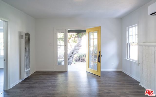2206 Avon Street photo 6