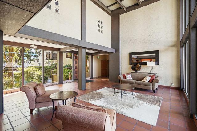 35 28th Avenue, San Mateo CA: https://media.crmls.org/mediaz/078da9c3-49d4-48df-99be-f6bef4b0237b.jpg