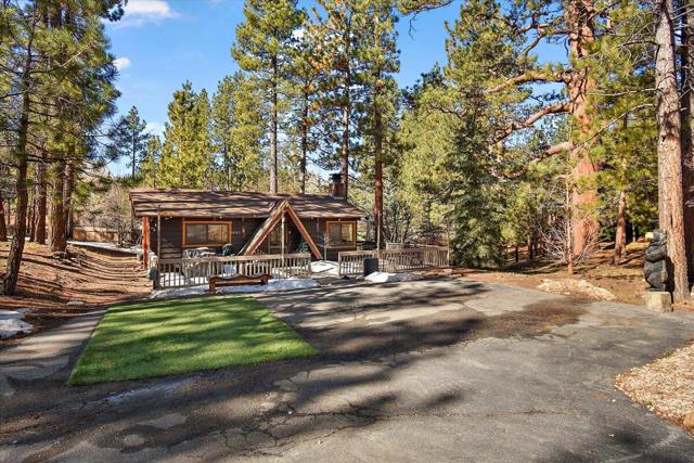 40123 Hillcrest Drive, Big Bear CA: https://media.crmls.org/mediaz/078dafba-1dbe-41ec-a0a2-b4da34bf7f69.jpg