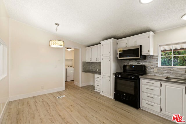 8250 Lankershim Boulevard, 198 photo 6