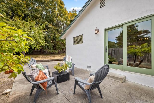 2074 Marsala Circle, Monterey CA: https://media.crmls.org/mediaz/078dcf6b-777b-4603-9675-2c6129c8e74c.jpg