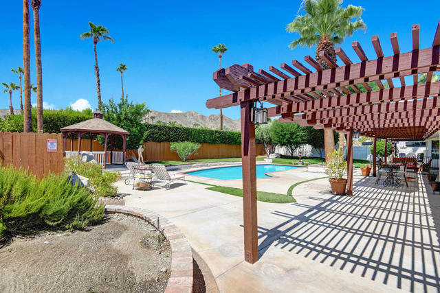71433 Estellita Drive, Rancho Mirage CA: https://media.crmls.org/mediaz/078e6308-5e0e-46ea-b91a-9c68c8cecbee.jpg