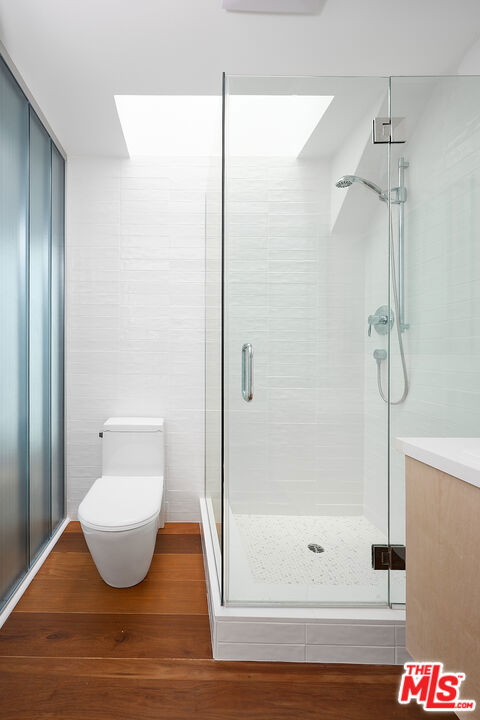 5106 Pacific Avenue, Marina del Rey CA: https://media.crmls.org/mediaz/078f08b5-d21e-447b-9e7d-45288f6c206b.jpg