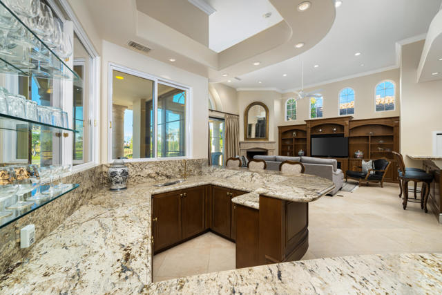 80614 Via Pessaro, La Quinta CA: https://media.crmls.org/mediaz/078fcd7b-fde5-4c83-80bc-366b0edc5ccd.jpg
