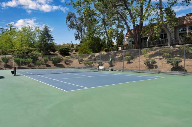 135 Calle Larga, Los Gatos CA: https://media.crmls.org/mediaz/07901dcc-8b98-4542-87b2-53fb44fb9222.jpg