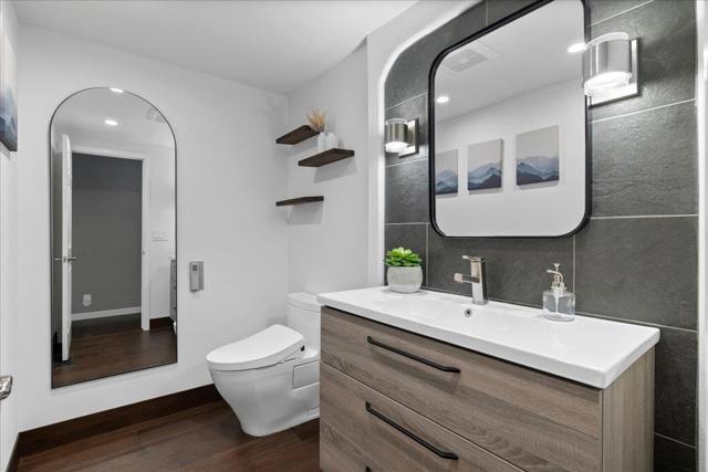 23435 Summit Road, Los Gatos CA: https://media.crmls.org/mediaz/07904cc6-3d2b-49f3-9968-5fee12729b7c.jpg