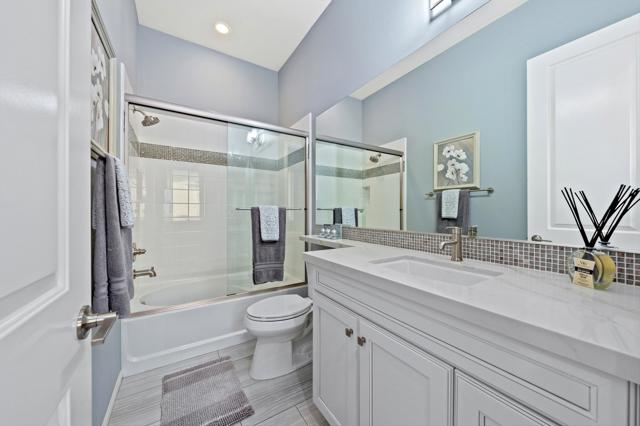 51482 Longmeadow Street, Indio CA: https://media.crmls.org/mediaz/07906959-4305-4963-896f-ddac94854537.jpg