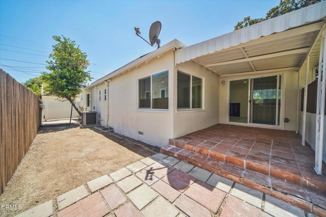 838 Highland Avenue, Glendale CA: https://media.crmls.org/mediaz/079078e6-49b0-457e-a8e3-4f14295f656e.jpg