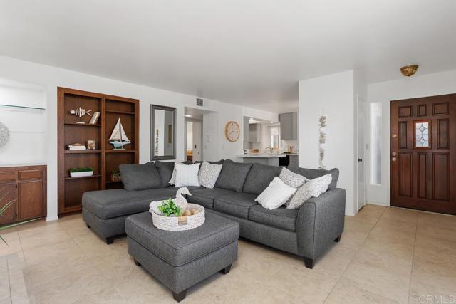 1112 S Pacific Street, Oceanside CA: https://media.crmls.org/mediaz/0790ca18-3a18-4084-8dea-19e5d4742fcf.jpg