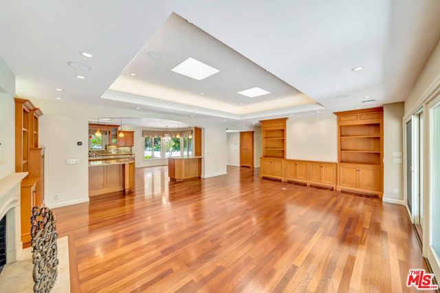 1100 Rodeo Road, Arcadia CA: https://media.crmls.org/mediaz/079128dd-9456-4767-a2d2-233f75fe4a5c.jpg