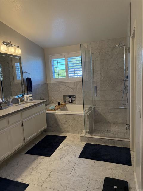 Detail Gallery Image 18 of 26 For 346 Rimhurst Ct, Oceanside,  CA 92058 - 4 Beds | 2 Baths