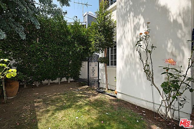 2222 Nelson Avenue, Redondo Beach, California 90278, 4 Bedrooms Bedrooms, ,2 BathroomsBathrooms,Residential,Sold,Nelson,21776480