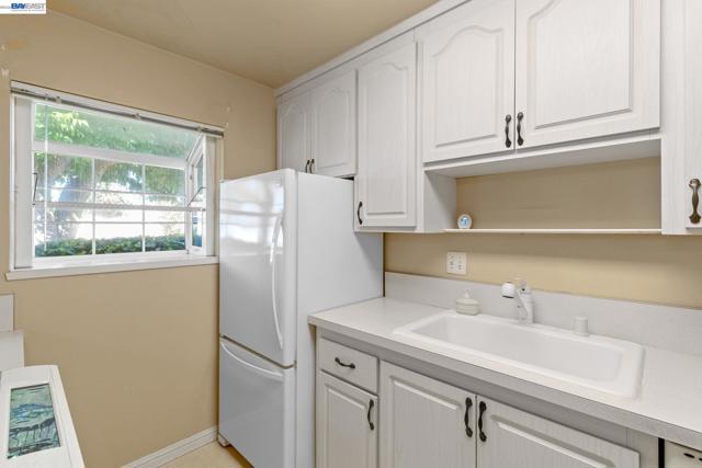 Image 7 of 46 For 35446 Cleremont Dr