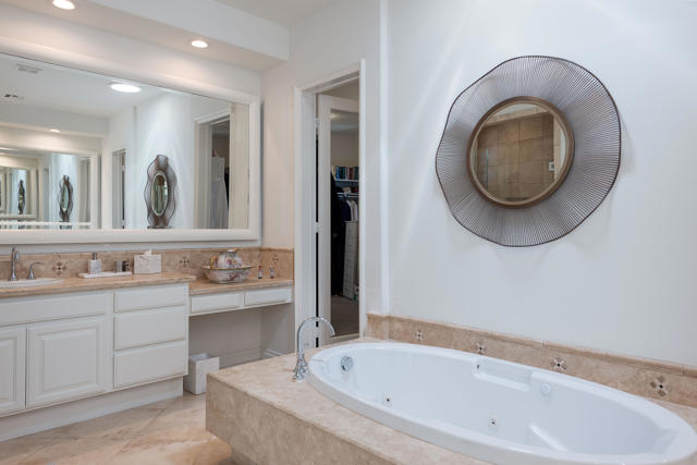 1615 Savvy Court, Palm Springs CA: https://media.crmls.org/mediaz/07925e65-58c3-46ca-9d52-1781f7ccac98.jpg