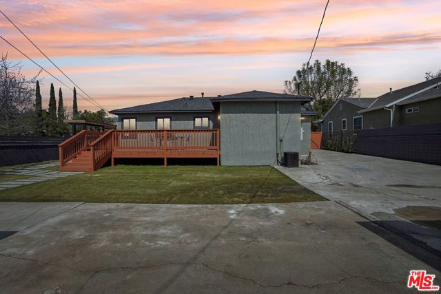 910 Arwin Street, Pasadena CA: https://media.crmls.org/mediaz/079262d7-262b-4756-a428-cbfd5def30b2.jpg