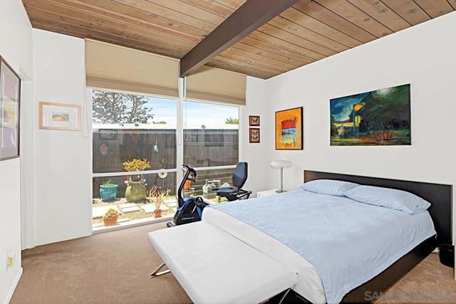 3455 Aldford Dr, San Diego CA: https://media.crmls.org/mediaz/0793953e-6327-4c4d-86e7-fb031646d50e.jpg