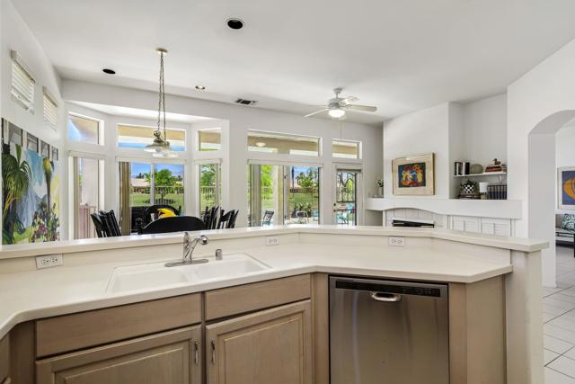 78300 Willowrich Drive, Palm Desert CA: https://media.crmls.org/mediaz/0793ad5b-14d4-4939-a6d6-10aad18bdec3.jpg