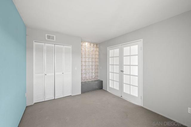 10400 caminito Cuervo, San Diego CA: https://media.crmls.org/mediaz/0793c78b-620b-4ee2-aa96-3169e8113be8.jpg