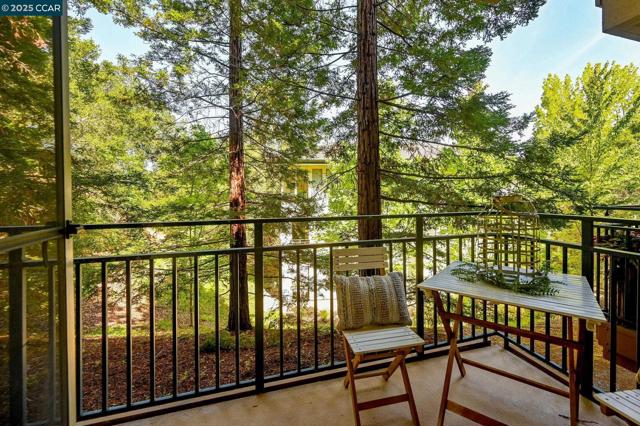 5920 Horsemans Canyon, Walnut Creek CA: https://media.crmls.org/mediaz/0793fd7f-54e4-4068-9623-2c79c80e0bdb.jpg