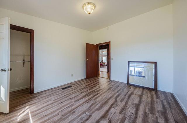 17945 Pesante Road, Salinas CA: https://media.crmls.org/mediaz/0794b06a-babd-45c7-809b-9b1ddc51240b.jpg