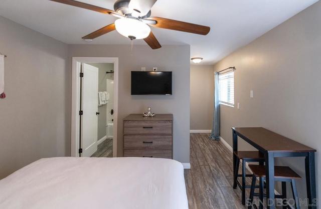 845 Beryle st unit A, San Diego CA: https://media.crmls.org/mediaz/0794dbe2-1d9a-4cb8-ba8c-b24e96d2403f.jpg